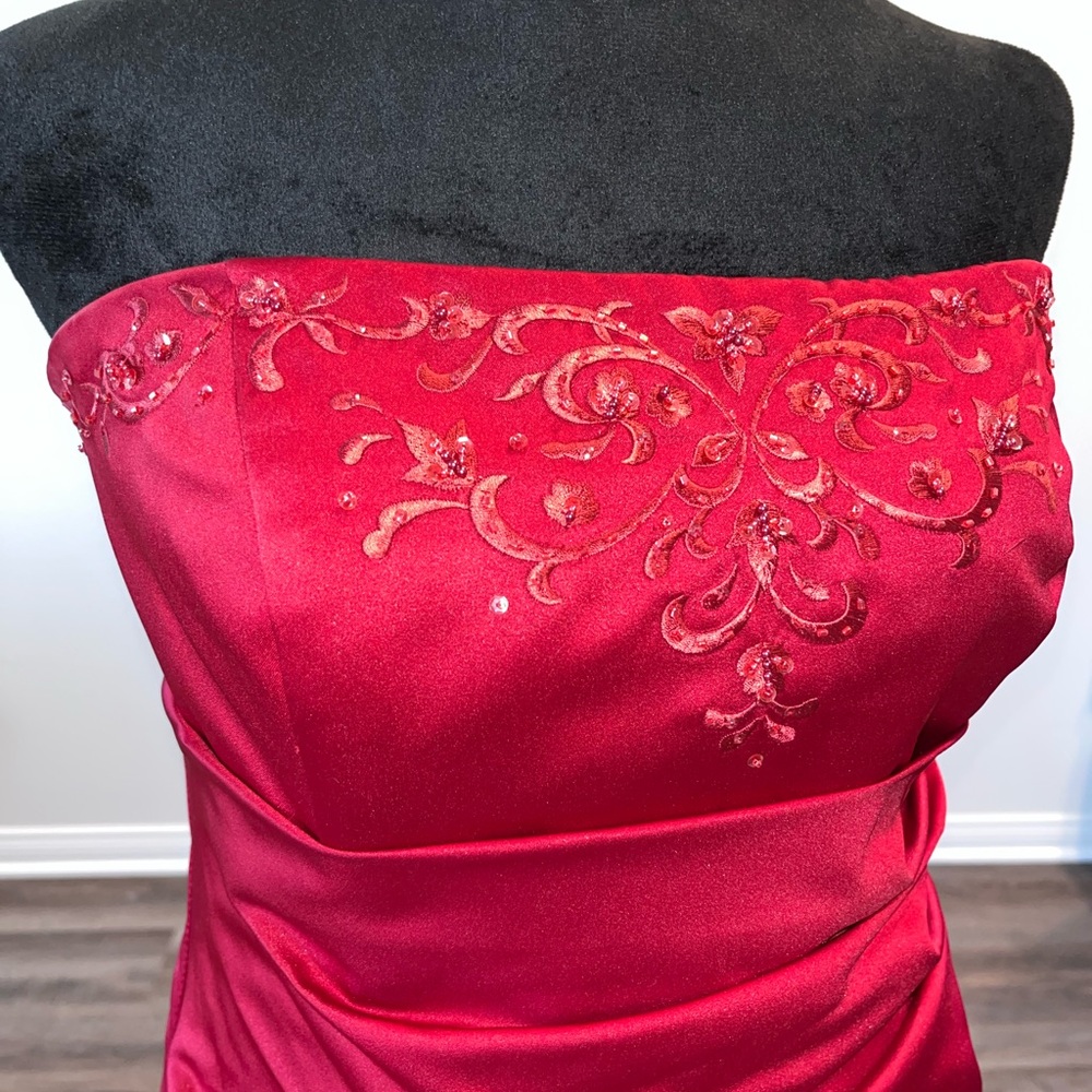 David's Bridal One Shoulder Red Dress - Picture 4 of 8
